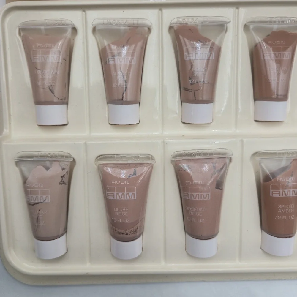 Vintage Avon AMM Advanced Moisture Makeup Demonstrator w Foundation Shade Kit Av